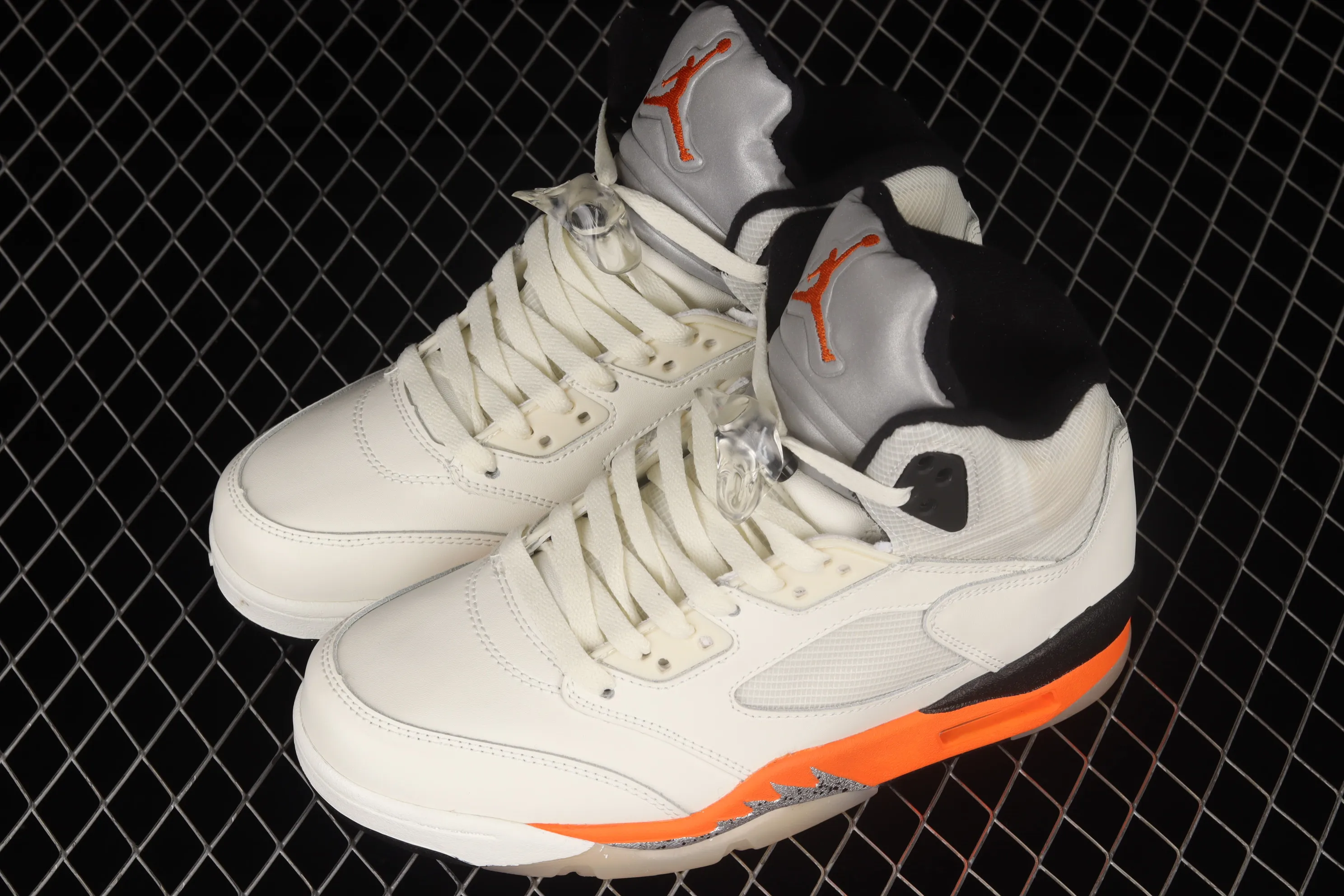 All categories Air Jordan Jordan series basketball shoes Air Jordan 5 Air Jordan 5 "Shattered Backboard" AJ5 Joe 5 white and orange buckle high top basketball shoes DC1060-100